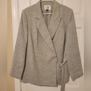 Stylish Gray Le Suit 2 piece Skirt Suit with a side tie!